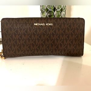 Michael Kors Large Logo Continental Wallet